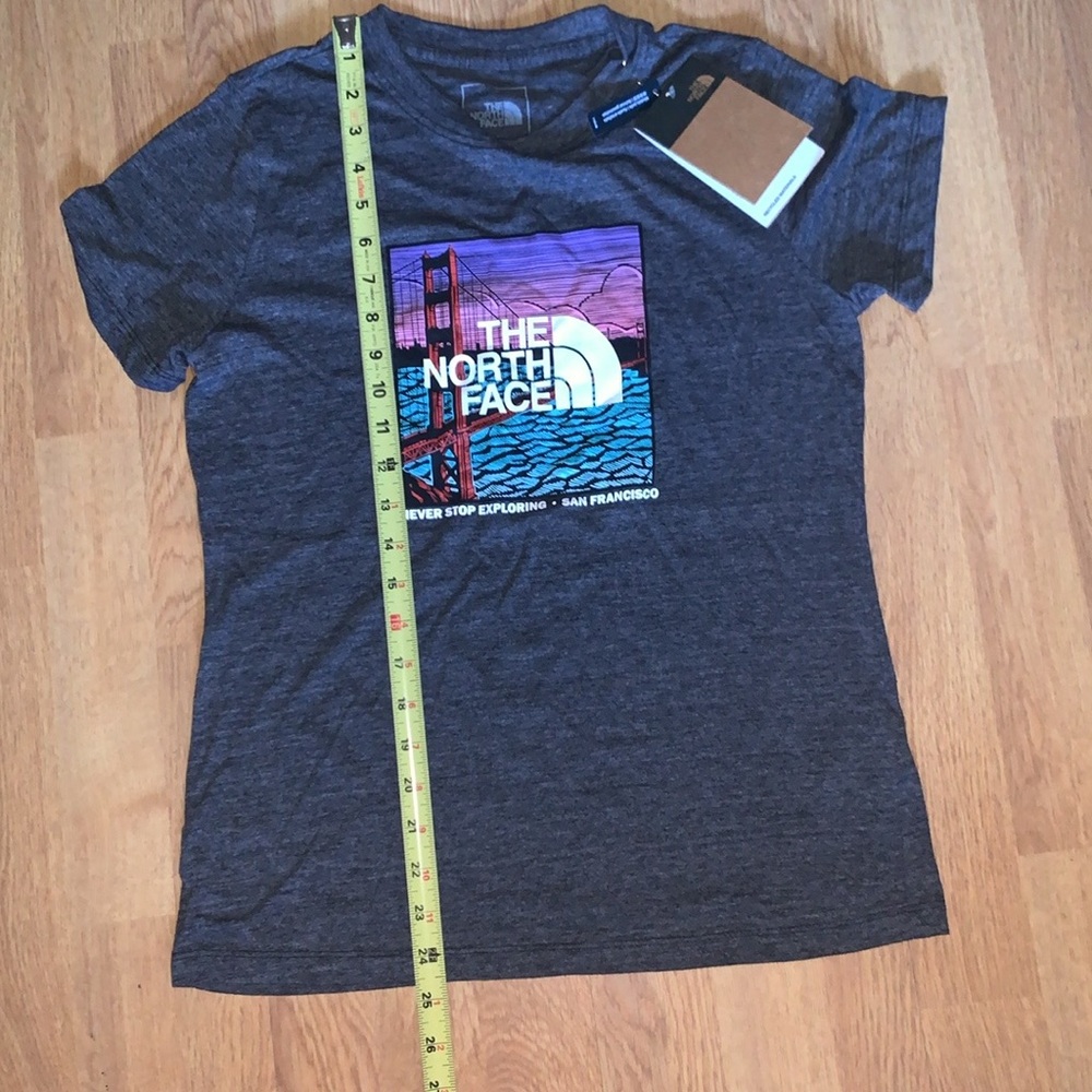 NWT The North Face Short Sleeve City Landmark Triblend Tee - San Francisco, M - Picture 4 of 9